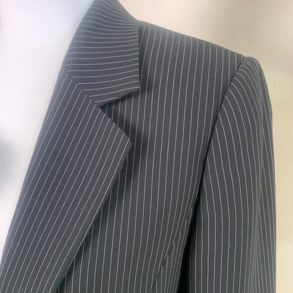 Tahari ASL Size 8 Flower Brooch Pinstripe Blazer Jacket Black White Career - Picture 8 of 15